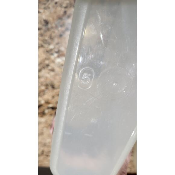 Tupperware Modular Mates Super Oval #5, Cup Container #2239A-1 - Picture 9 of 10